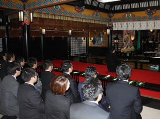 ２０１３年度の活動の成功と無事を祈願いたしました。