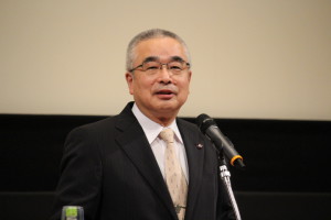 来場者からの質問に答える薄田氏