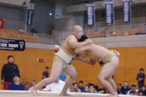 怪我をおして闘う篠 侑磨 君