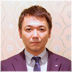 委員長　丸山 健太